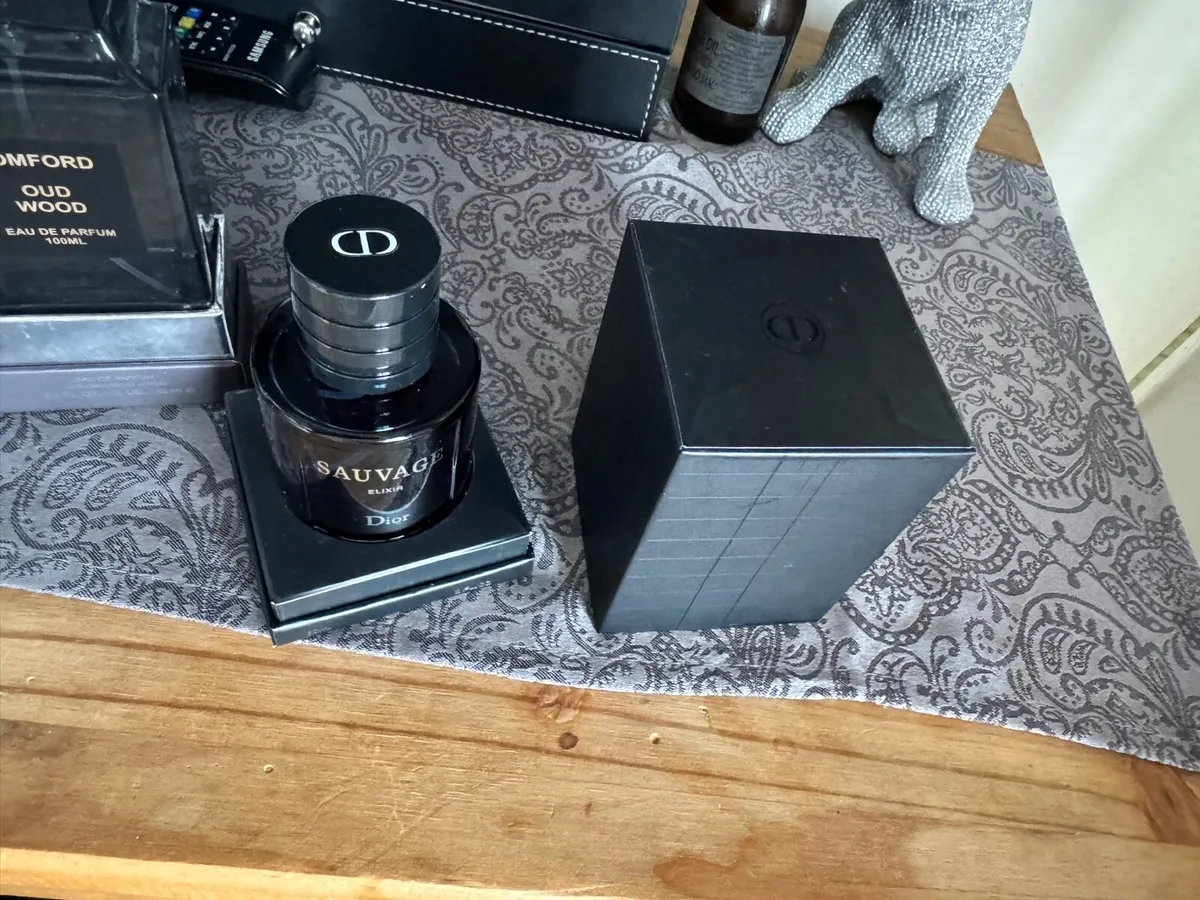 2x new perfumes SAUVAGE ELIXIR & TOM FORD OUD WOOD - Image 4