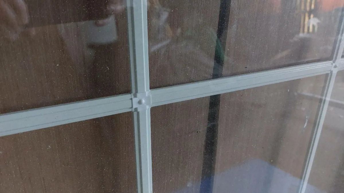 White window - Image 2