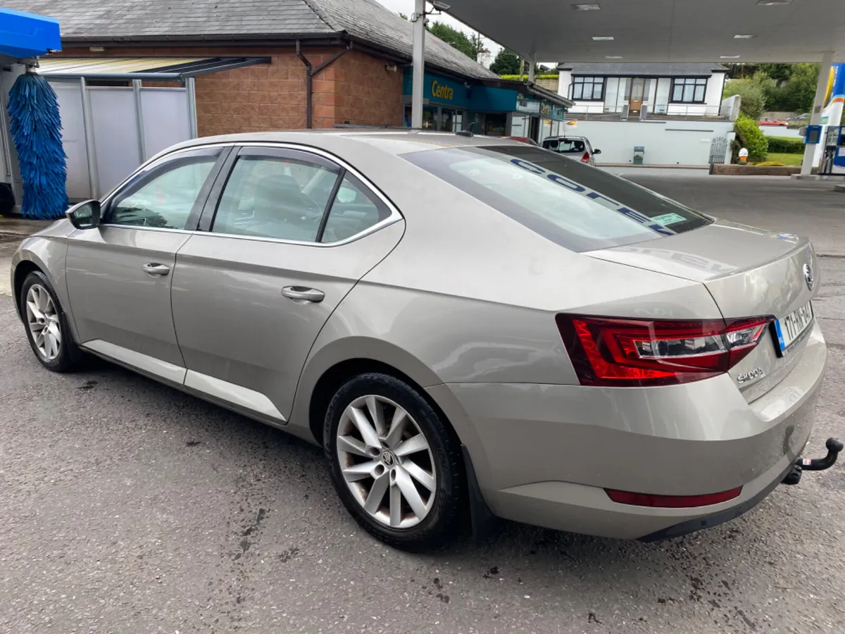 Skoda Superb Style 2.0tdi 150BHP 4DR 2017 (171) - Image 3