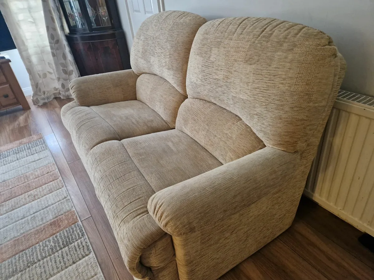 Free to take away suite of furniture - Image 2