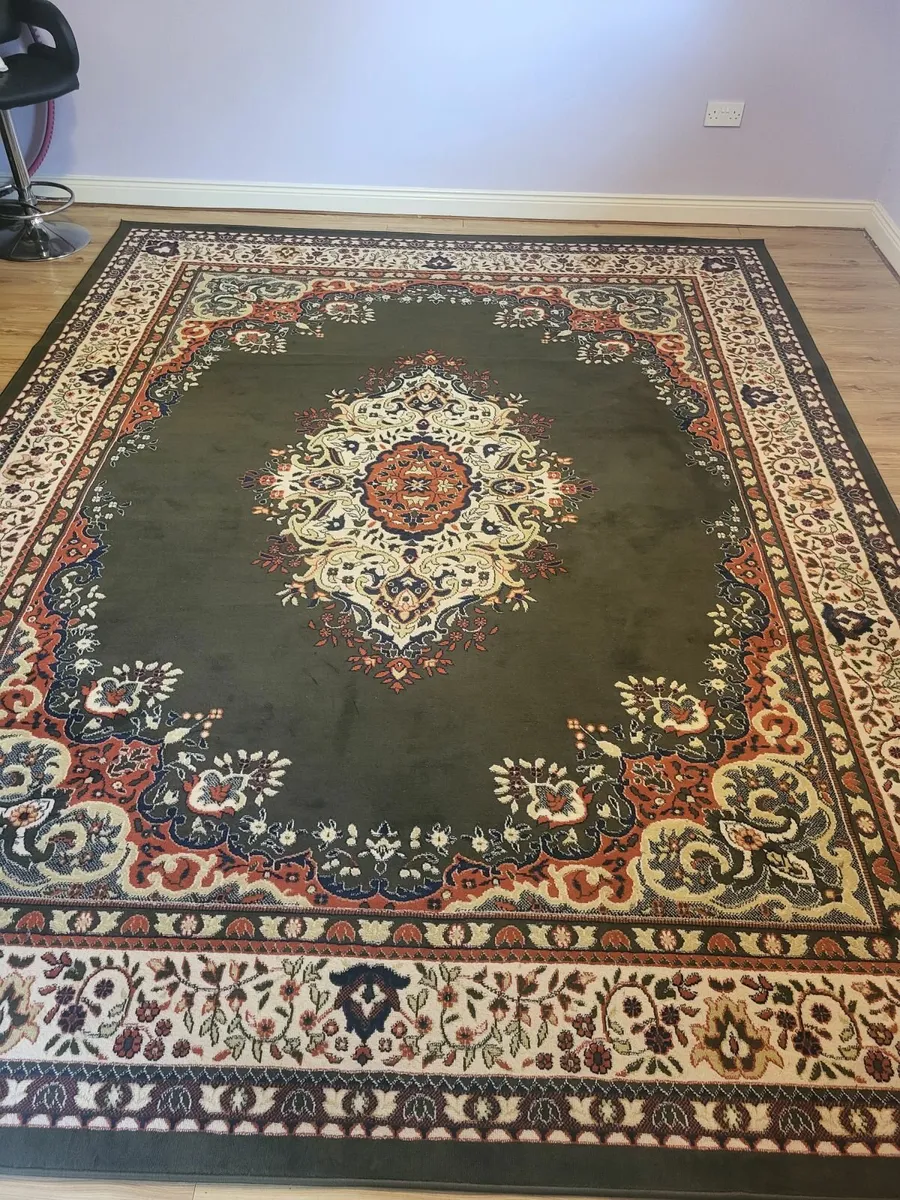 Living Room Set - Image 4