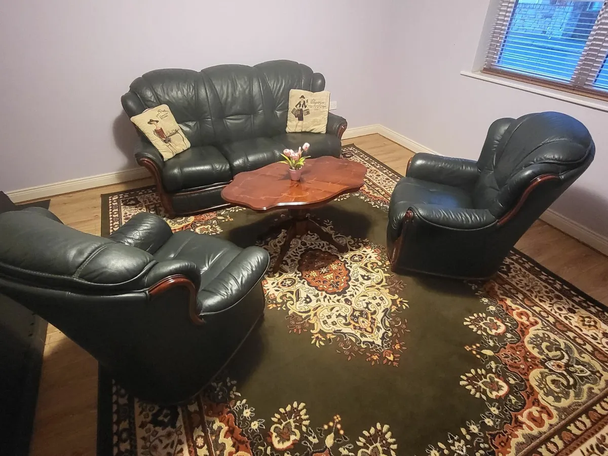 Living Room Set - Image 1