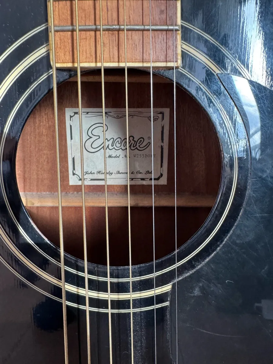 Acoustic guitar - Image 2