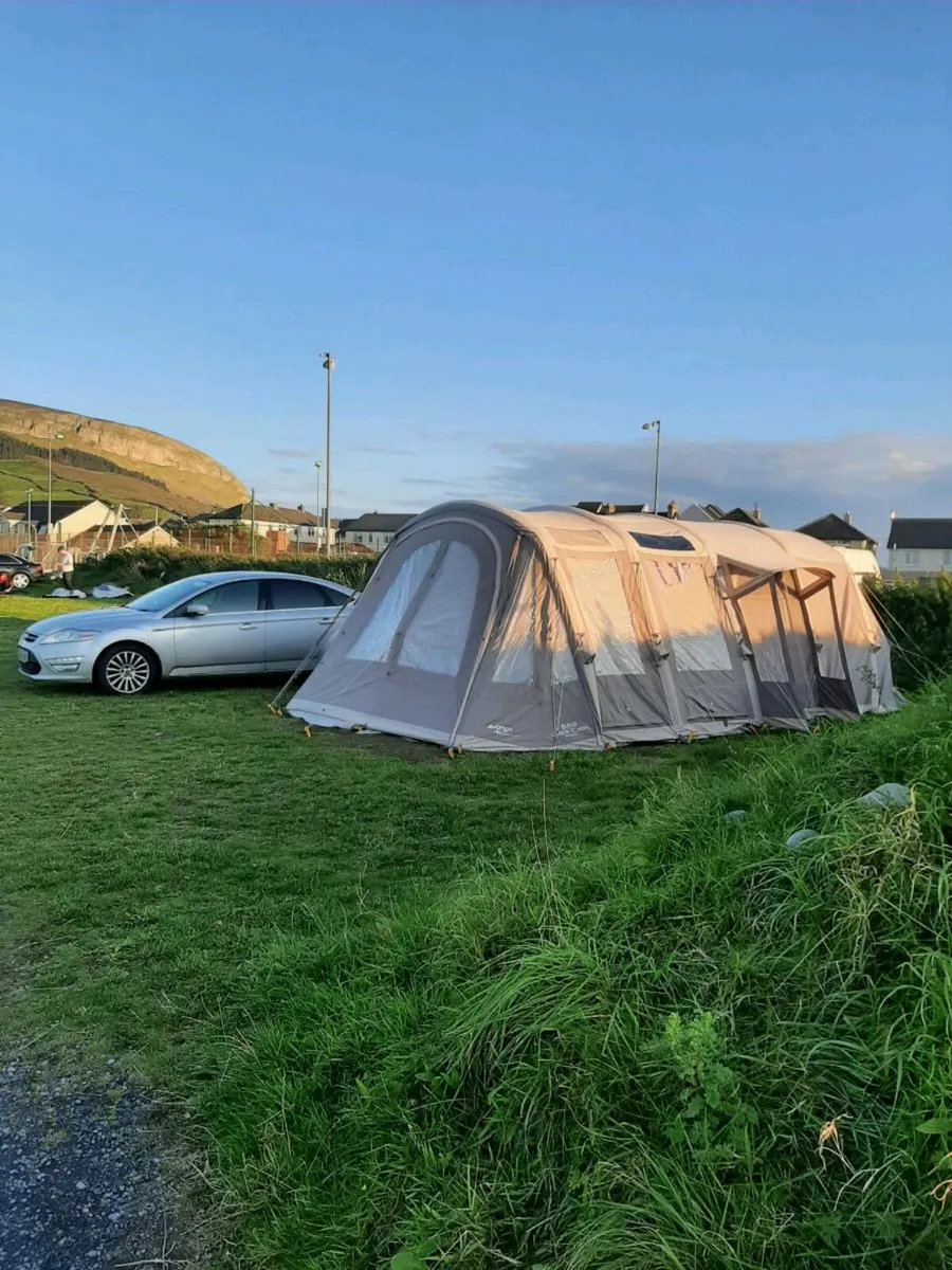 Air  beam tent - Image 1