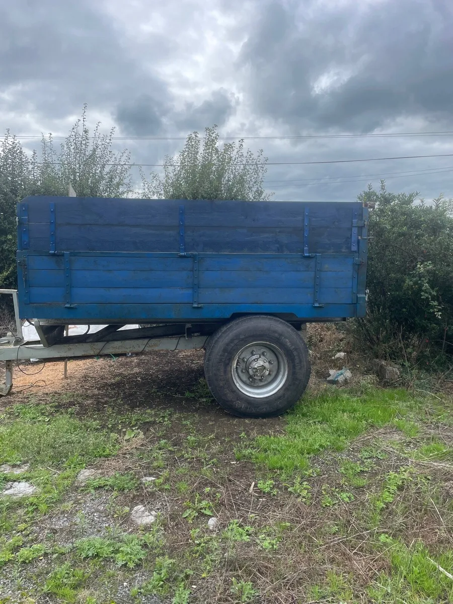 Tractor trailer - Image 1