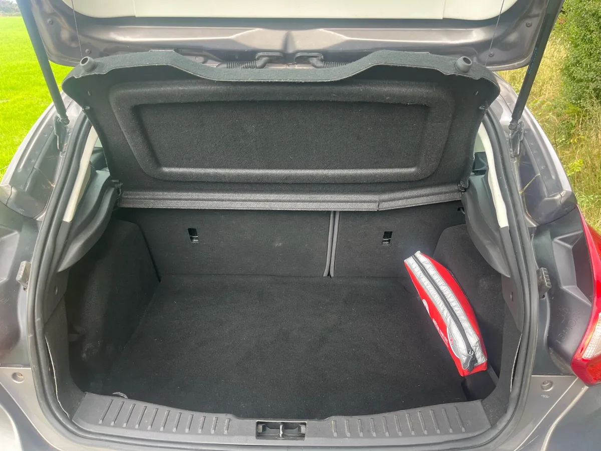 2011 Ford Focus - Image 3