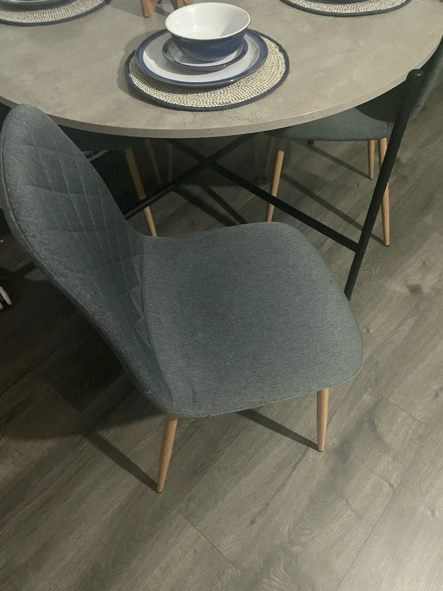 Dining table & 4 chairs - Image 3