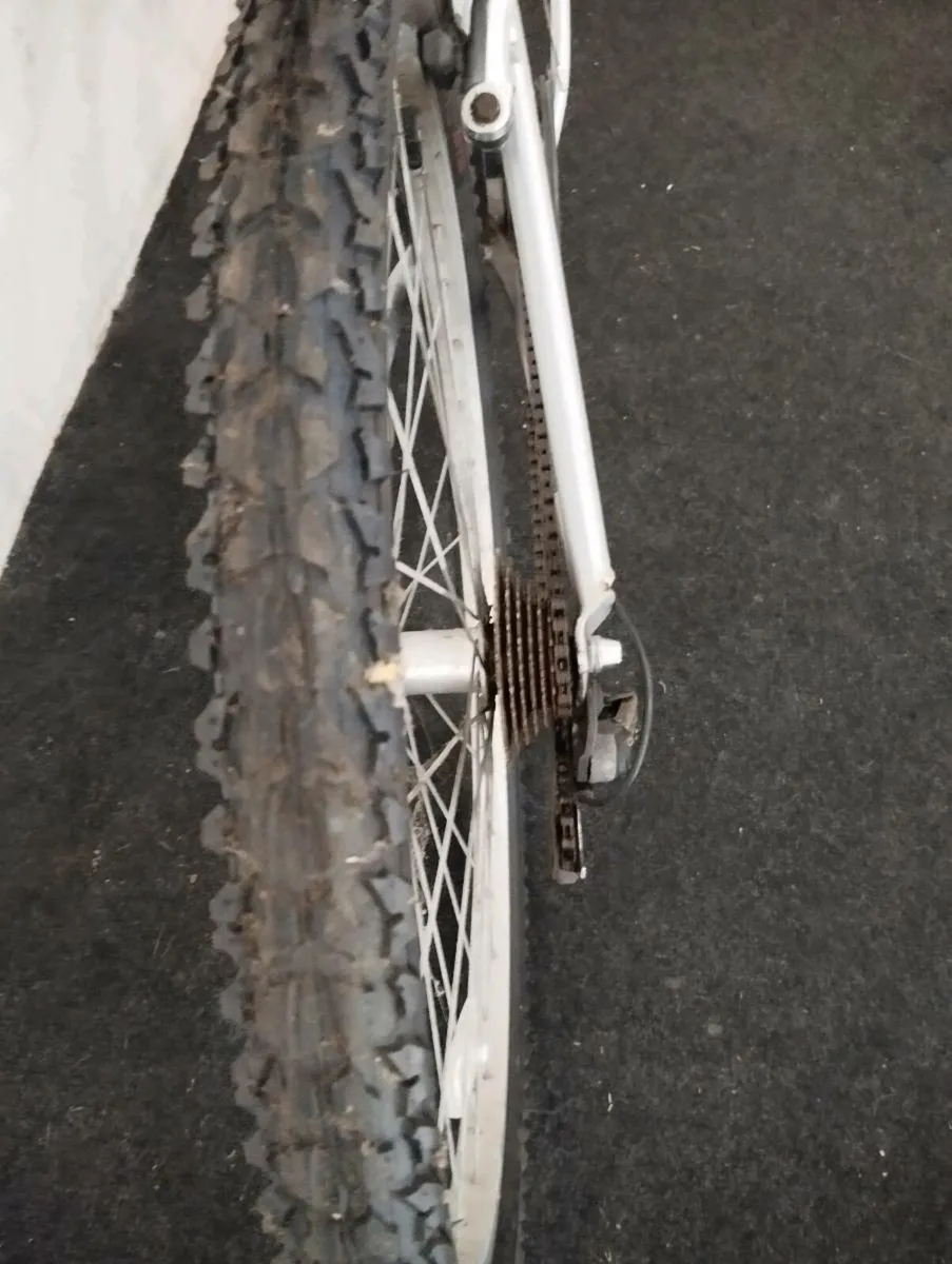 Ladies 26inch bike - Image 3