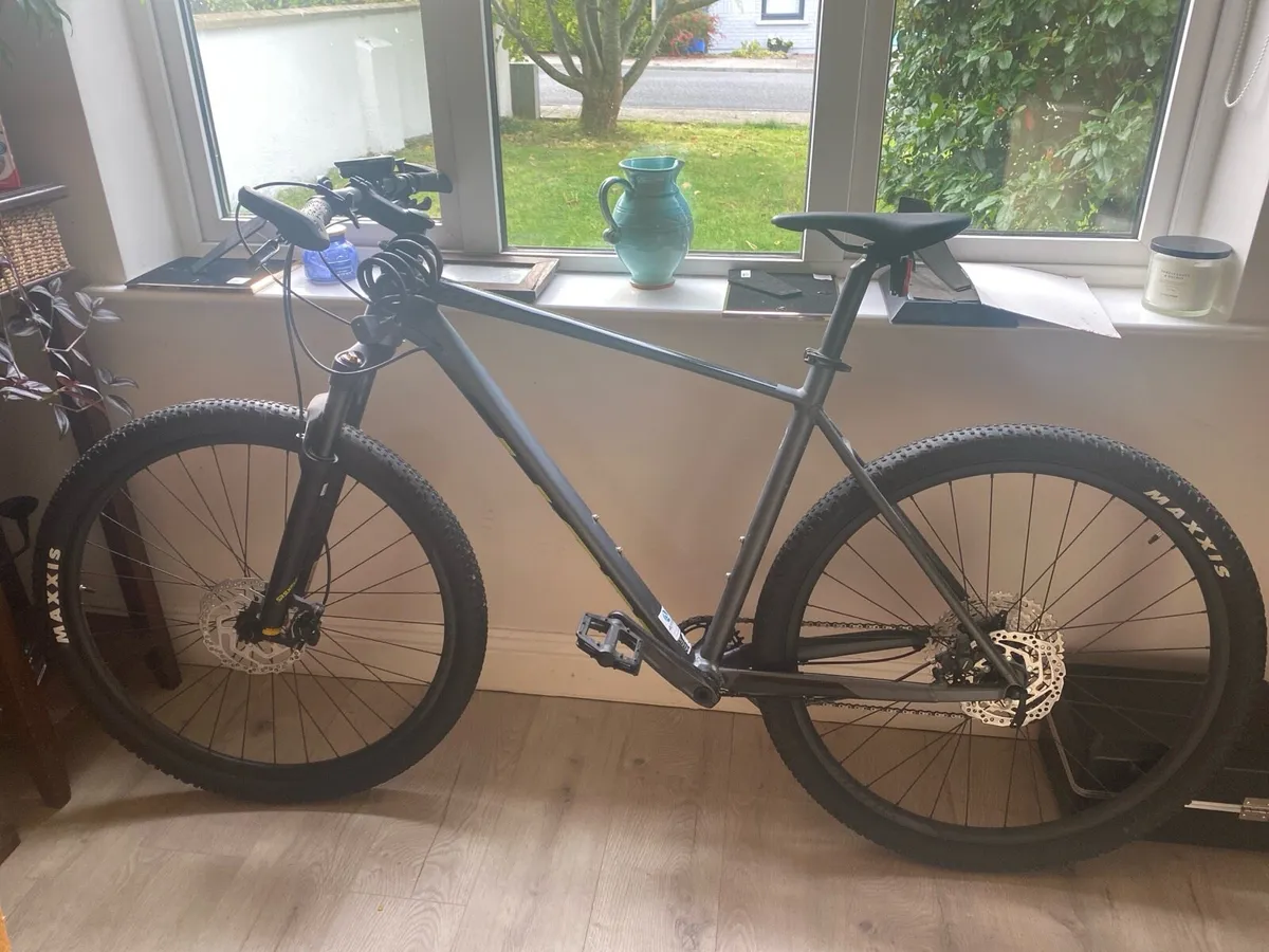 Scott Scale 980 (alloy, 29er, Deore, Suntour fork)