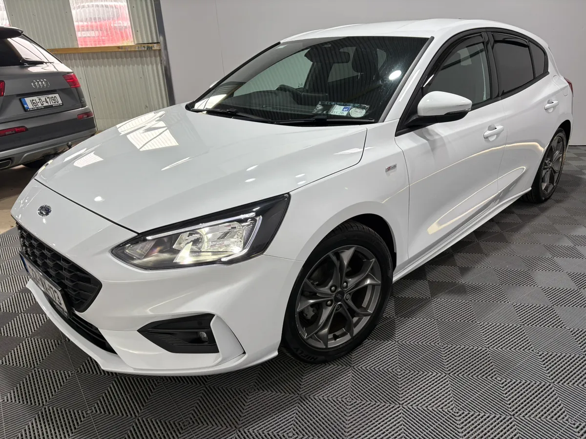 Ford Focus St Line MHEV 125 Bhp 4 Year Warranty - Image 4