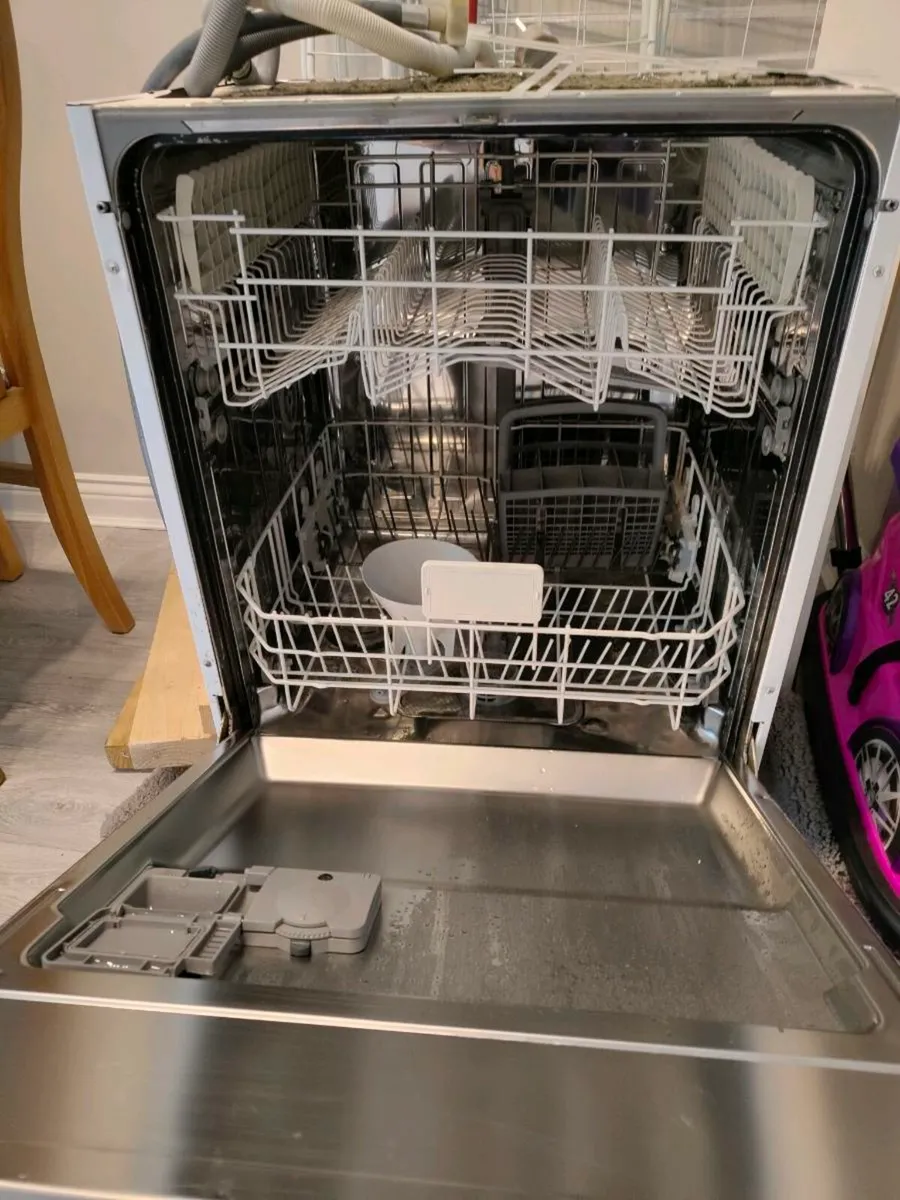 Dishwasher integrated - Image 1