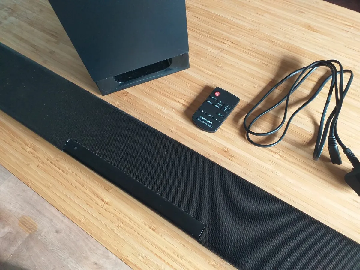 Panasonic soundbar SU-HTB480 + subwoofer - Image 1
