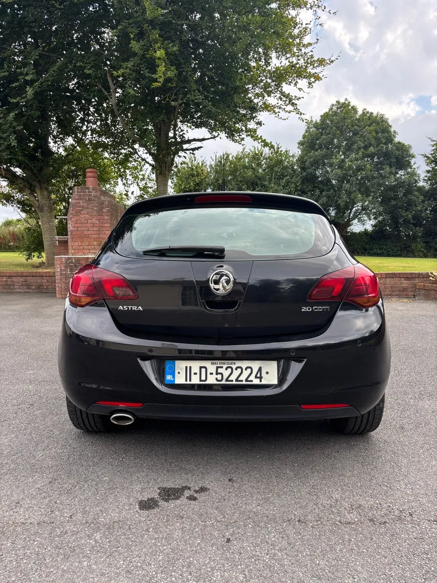 Vauxhall Astra 2011 NCT & Tax - Image 4