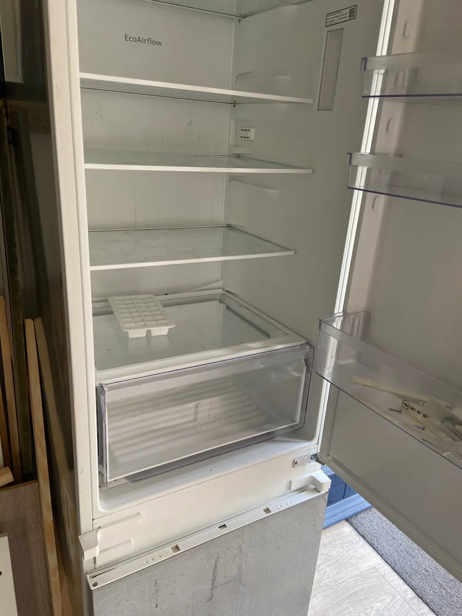 Integrated fridge freezer - Image 2