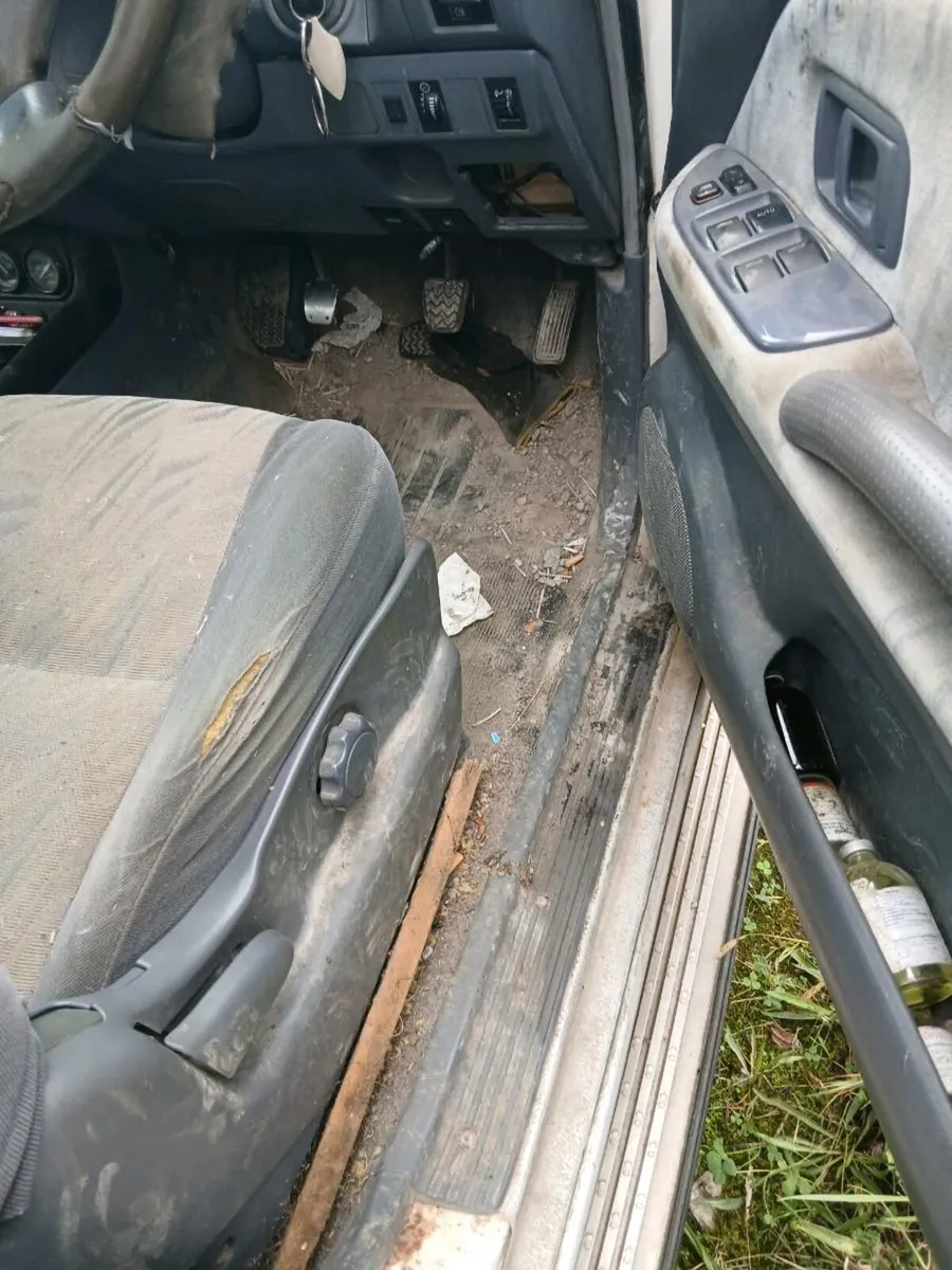 Toyota landcruiser - Image 4