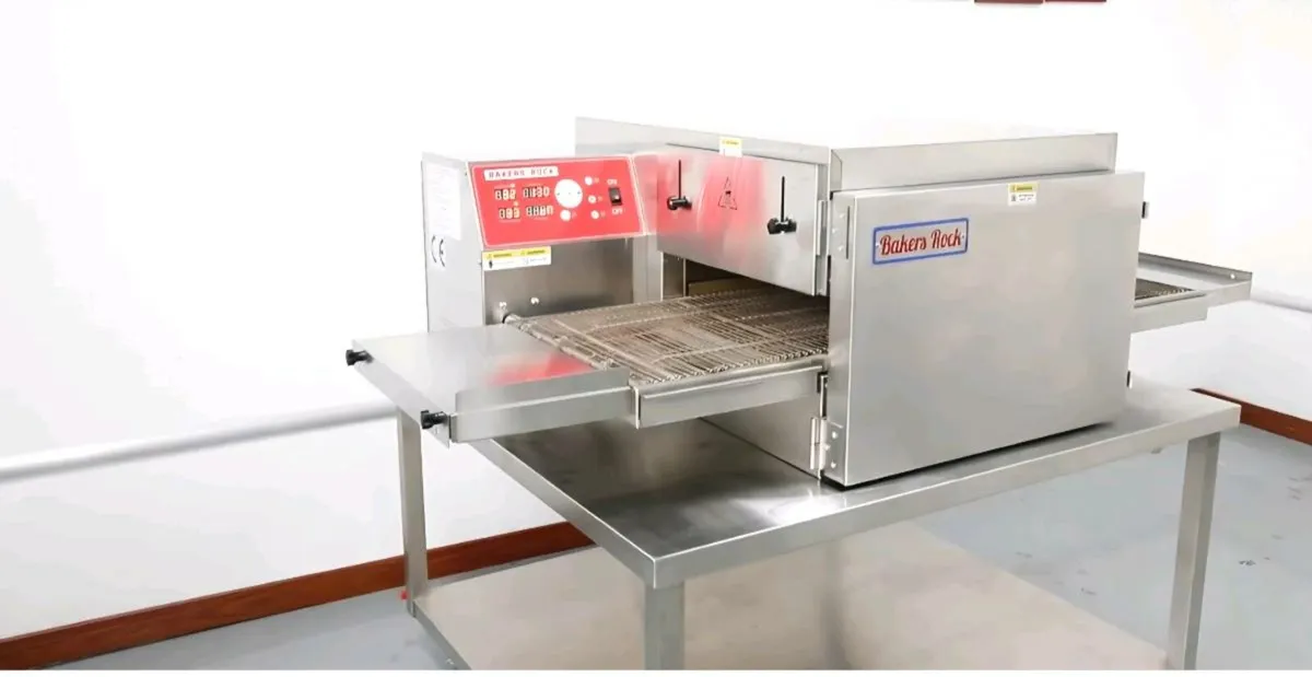 Commercial pizza oven - Image 1