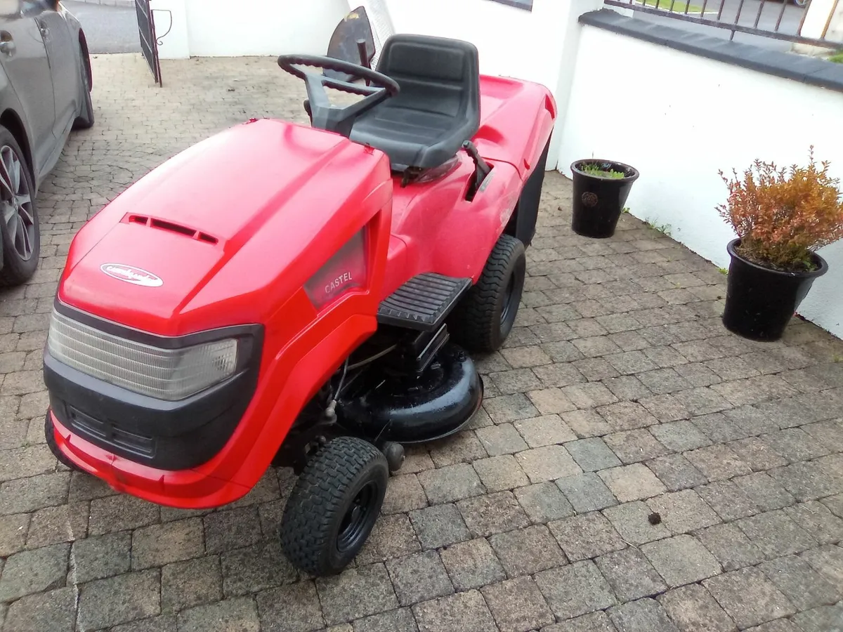 Castlegarden ride on lawnmower - Image 1