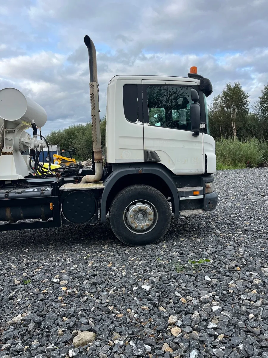 Scania Mixer Truck - Image 3