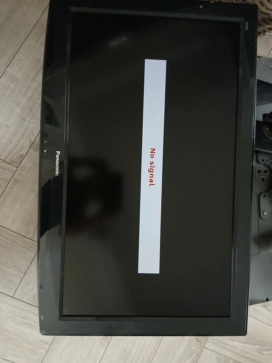Panasonic 32 inch tv - Image 1