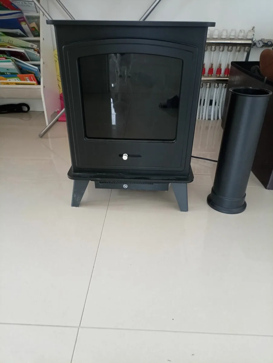 Electric stove with flue