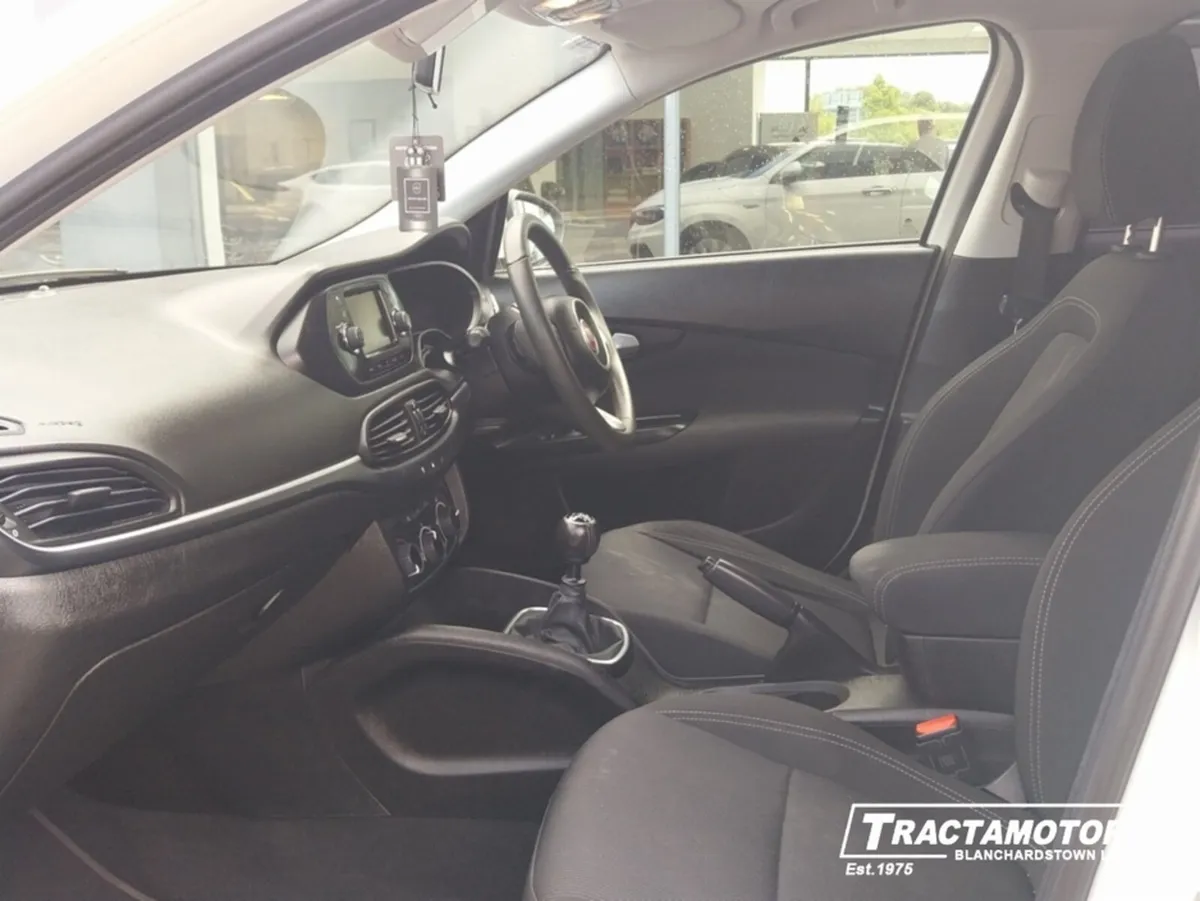 Fiat Tipo HB 1.4 95BHP EASY 5DR - Image 4