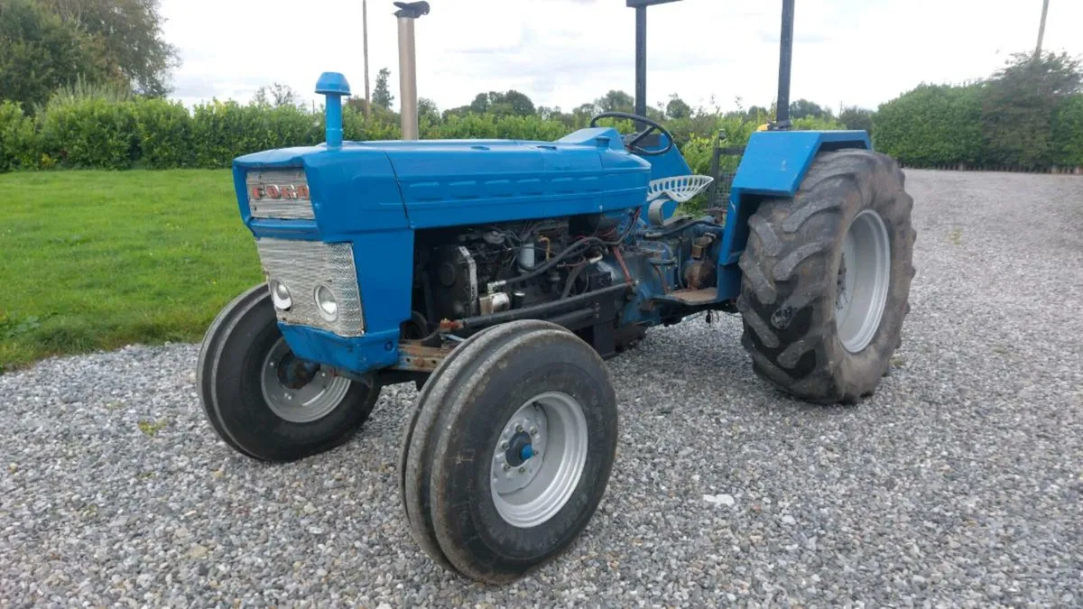 Ford 3000 6 cylinder - Image 2