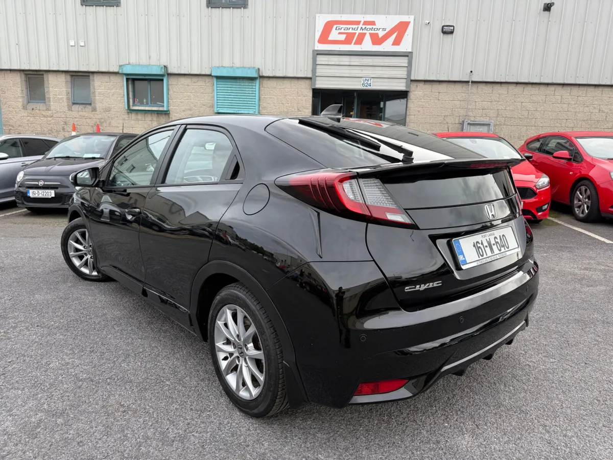 Honda Civic 2016 - Image 4