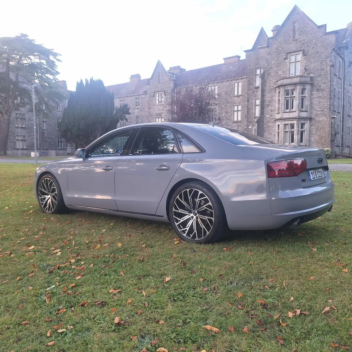 AUDI A8 - Image 3