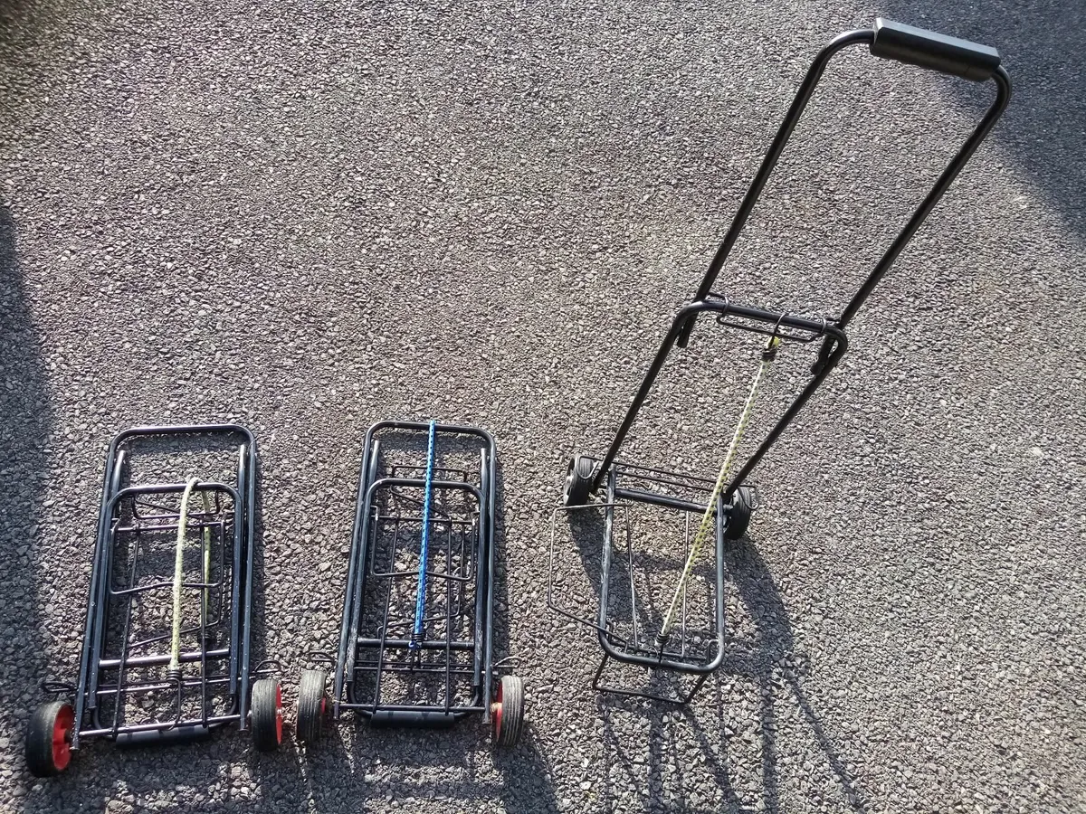 3 trolleys