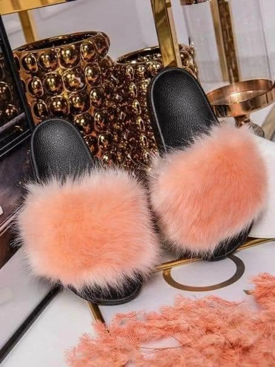 Fluffy fur slippers sizes 37-41 sizes 4-8 - Image 2