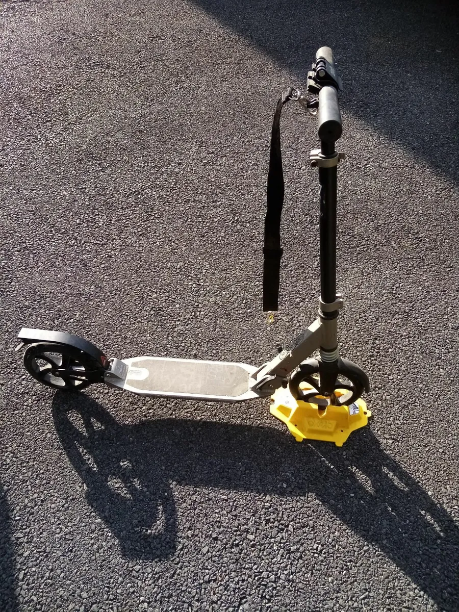 Scooter - Image 1