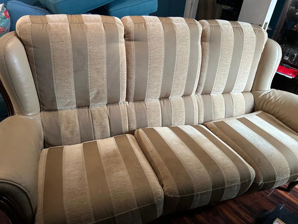 SOFA - Image 2