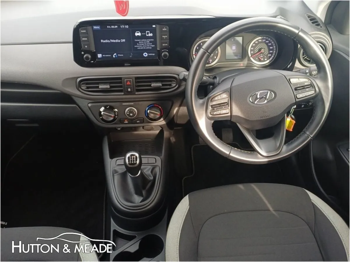 Hyundai i10 Delux Plus 2T 1.0 Petrol 5dr - Image 4