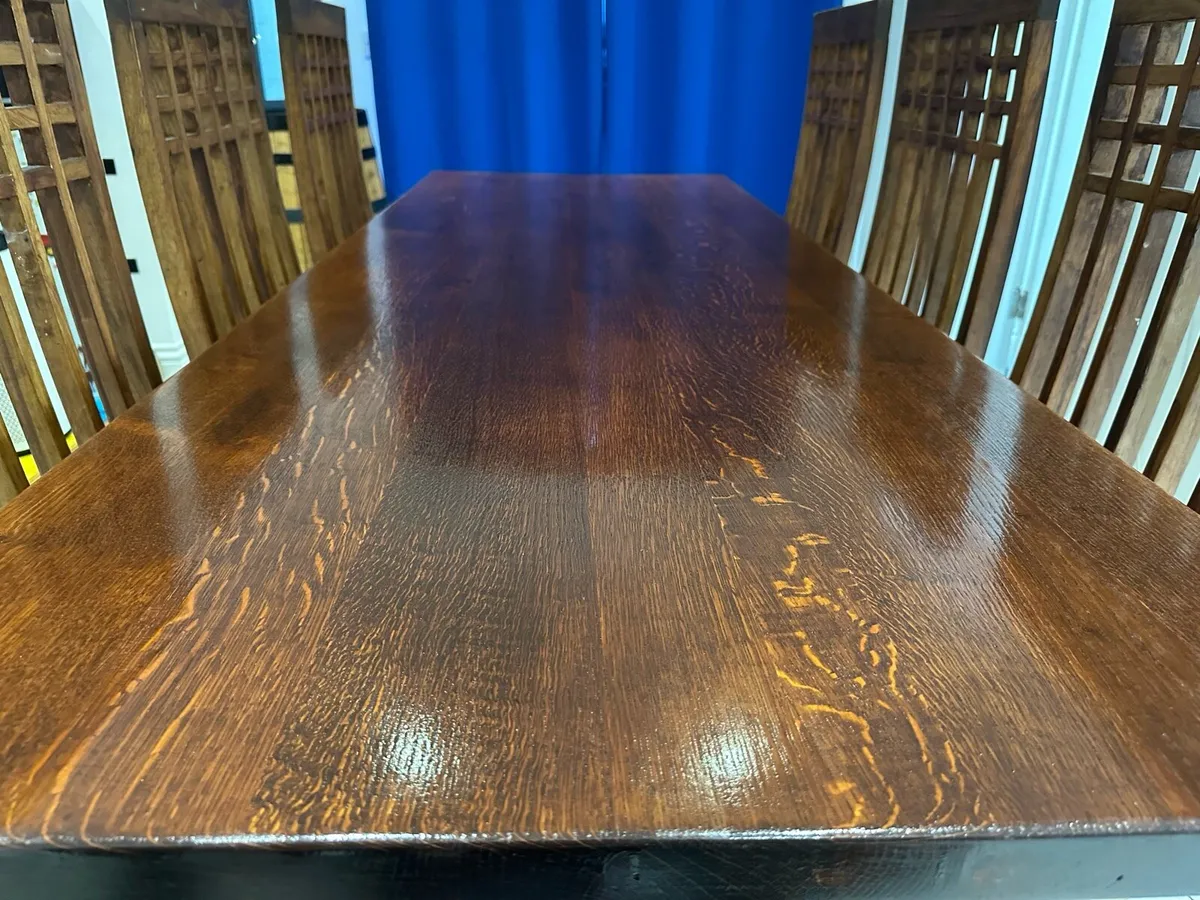 Solid Oak table with 6 chairs - Image 3