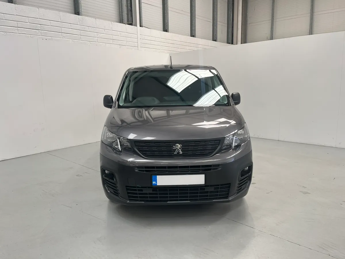 21 Peugeot Partner - Twin Door - Image 2