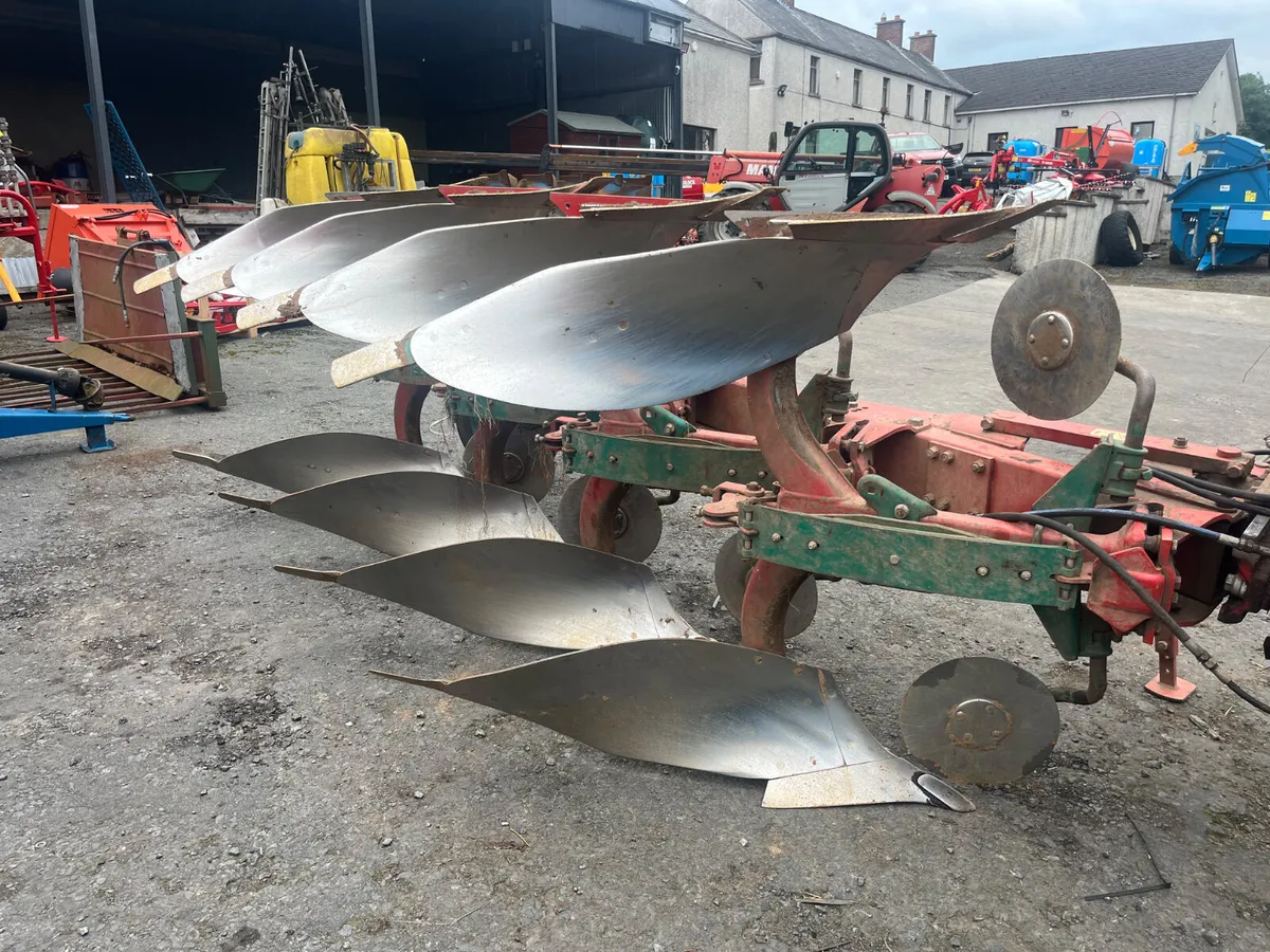 Used 4F ED 85/200 Kverneland Reversible Plough - Image 4