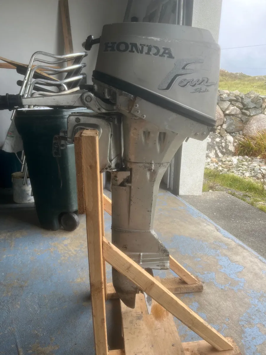 8 HP Honda Boat Engine 1995 - Image 2