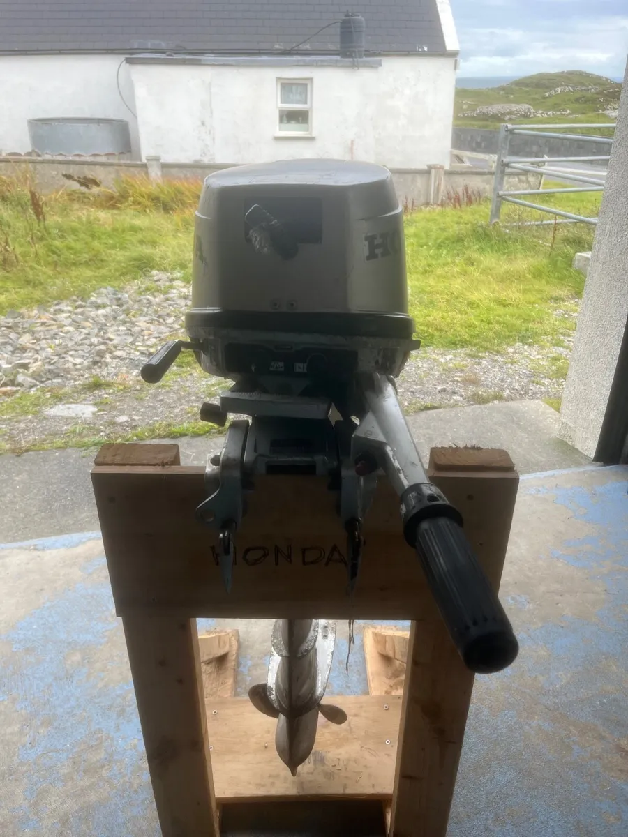 8 HP Honda Boat Engine 1995 - Image 4