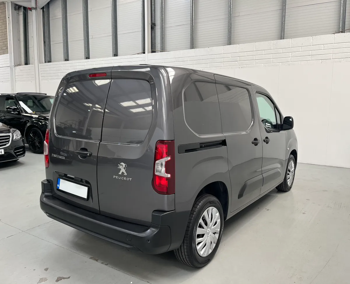 Peugeot Partner - Twin door - Image 3