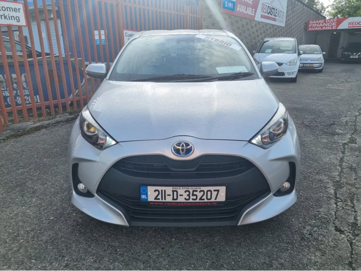 Toyota Yaris HYBRID LUNA AUTO 4DR (NCT 06/27) - Image 2