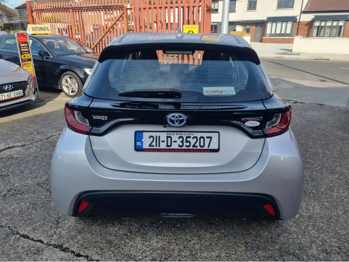 Toyota Yaris HYBRID LUNA AUTO 4DR (NCT 06/27) - Image 4