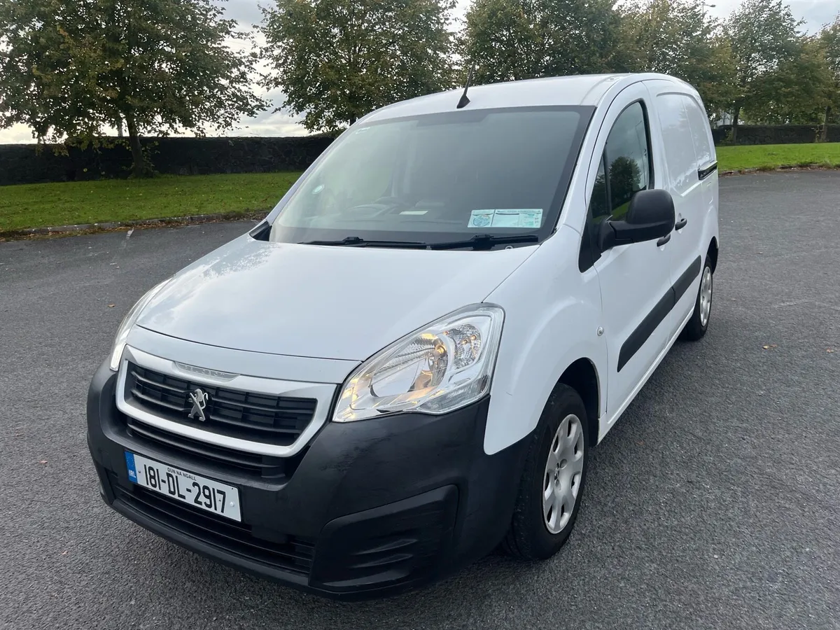 2018 Peugeot Partner 3 seater new DOE low kms - Image 3