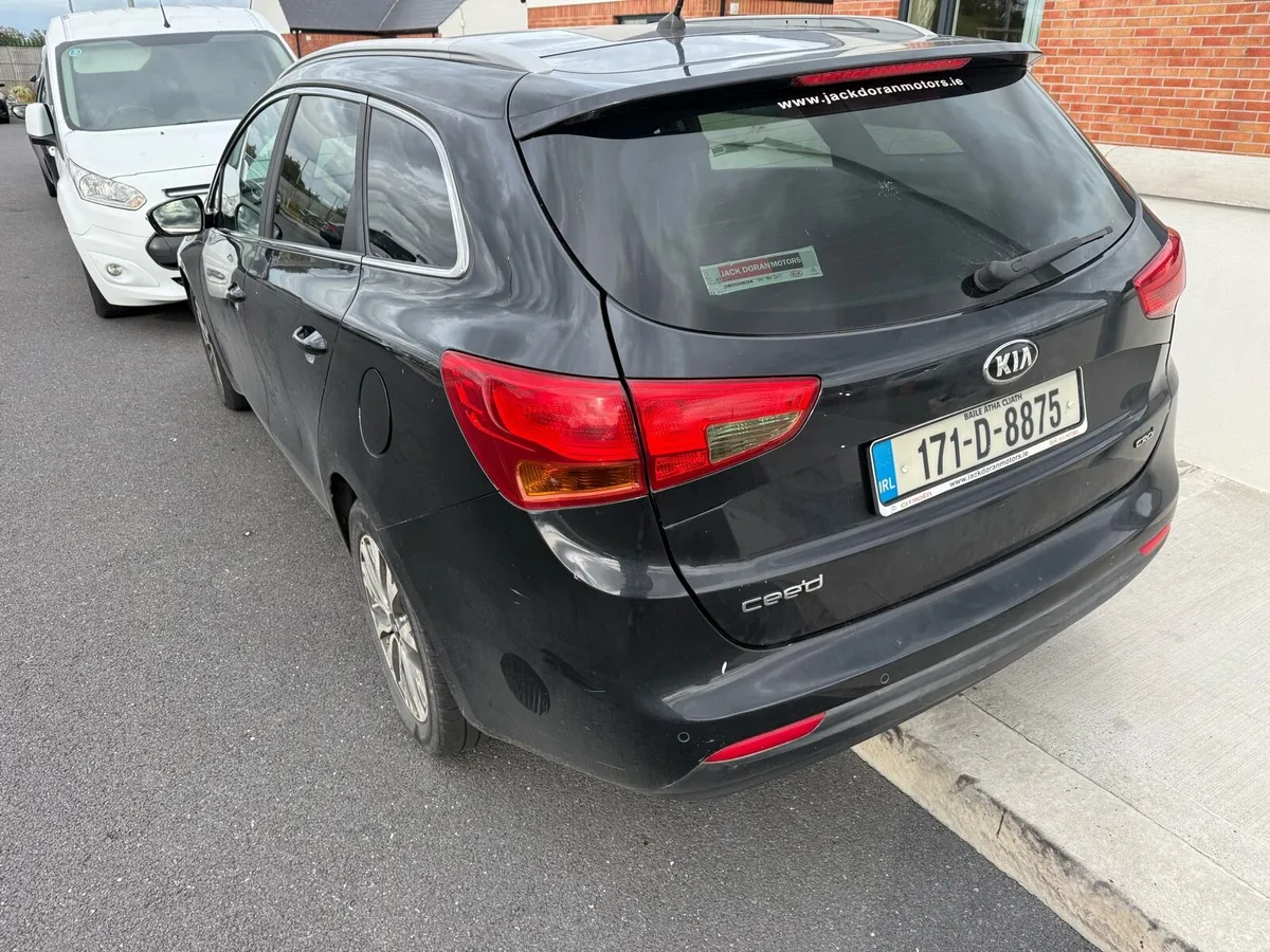 2017 (171) Kia Pro Ceed 1.6 Crdi - Image 3