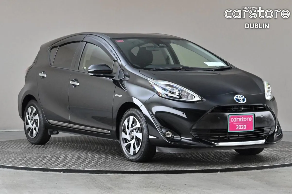 Toyota Aqua 1.5 Vvt-i Hybrid  android Car Player - Image 1