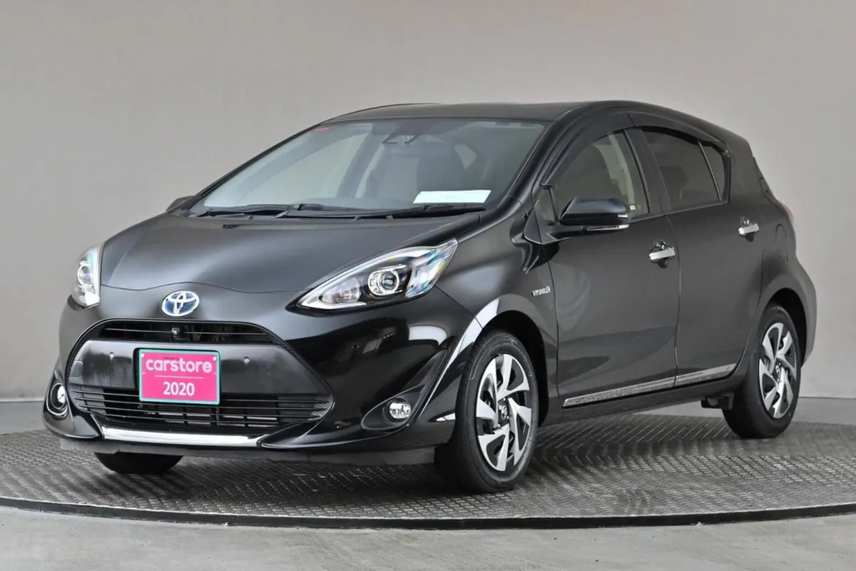 Toyota Aqua 1.5 Vvt-i Hybrid  android Car Player - Image 3