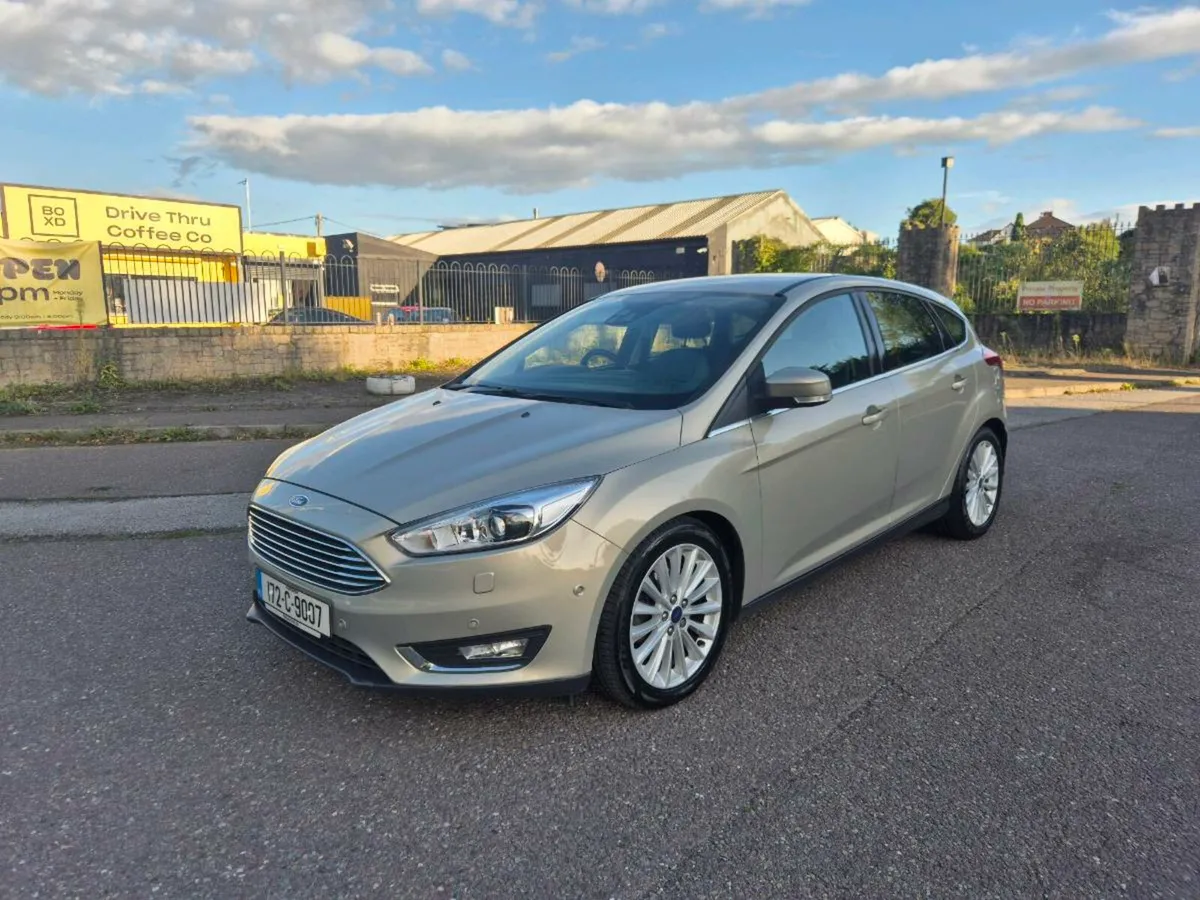 Ford Focus Titanium X full leather/ one owner - Image 3