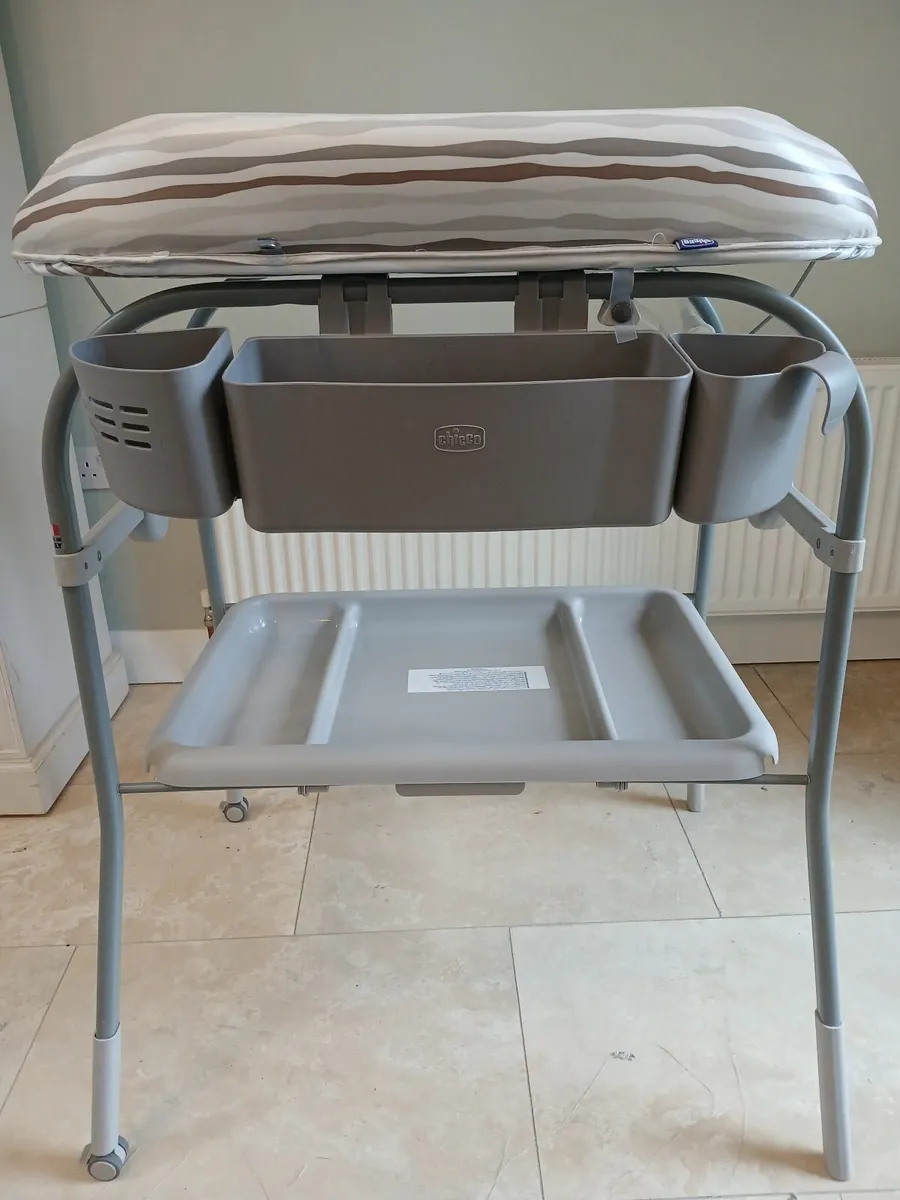 Changing table - Image 1