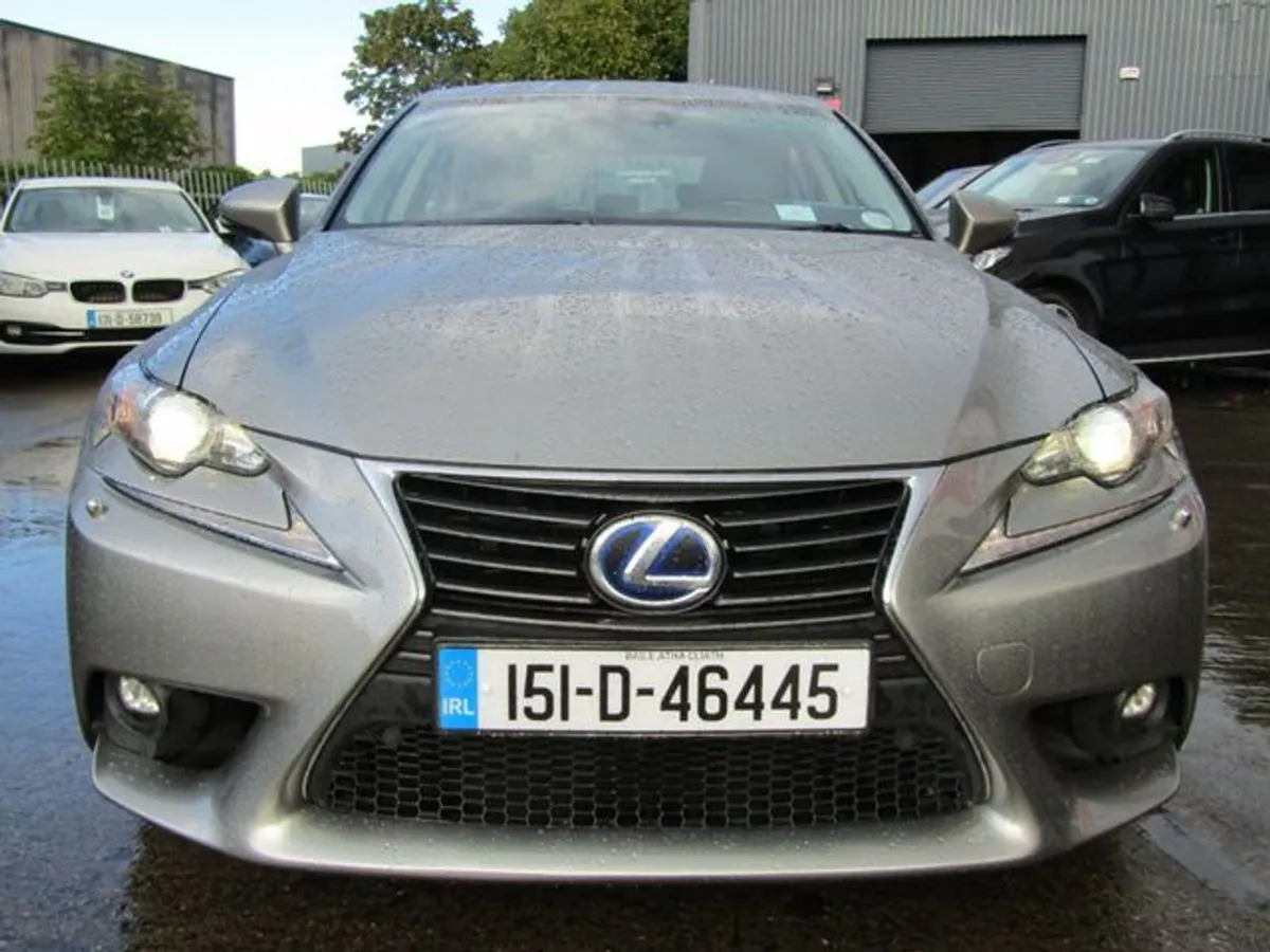 Lexus IS 300 H Executive Edition E-cvt 4DR - Image 3