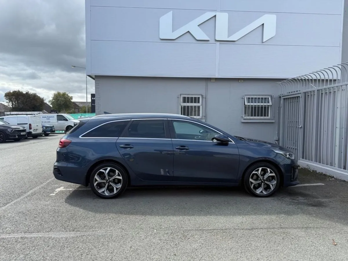 Kia Ceed SW Phev Trailer 5DR Auto - Image 2