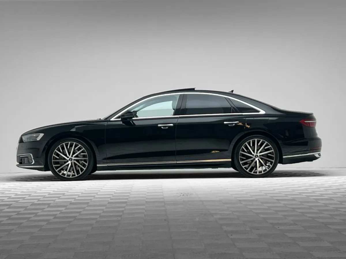 Audi A8 A8 60 3.0 TFSI E QUATTRO 449HP PAN ROOF - Image 4